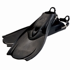 Hollis F1 - "Bat Fin" | Power without compromise. The Hollis fin blends graceful movement, power, and bulletproof construction. Meet the new standard in diving.
