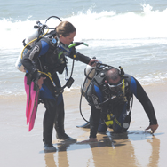 �Challenging� and �rewarding� best describe the PADI Rescue Diver course. Building upon what you�ve already learned, this course expands on what you already know about how to prevent problems, and how to manage them if they occur. | The fun part about this course is rising to challenges and mastering them. Most divers find this course both demanding and rewarding, and at the end, say it�s the best course they�ve ever taken.