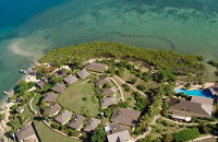 Volivoli Beach Resort, on the main island of Fiji, offers private accommodations with panoramic beach and ocean views. It benefits from many leisure activities including diving, snorkeling and fishing.